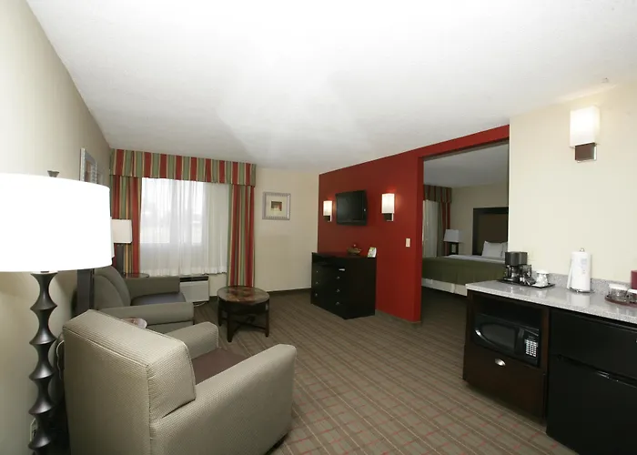 Hotel Riverton-convention Center By Ihg