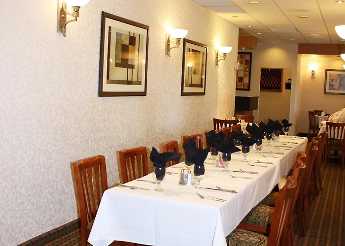 Hotel Riverton-convention Center By Ihg 3*