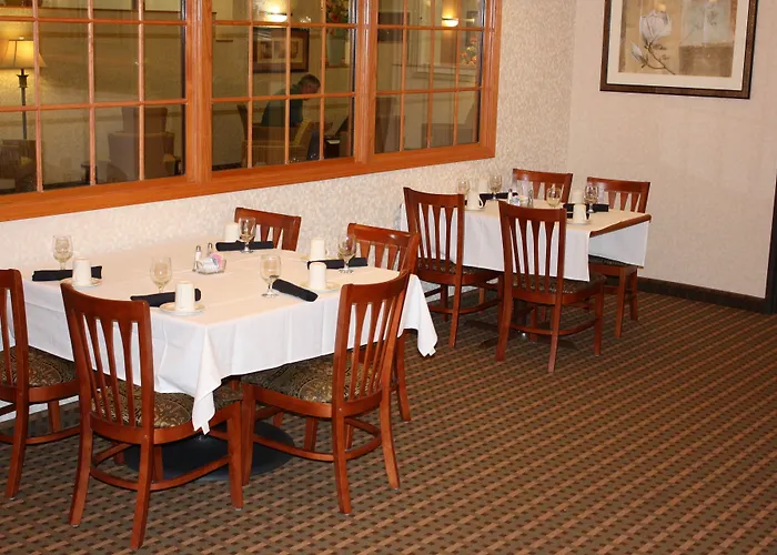 Hotel Riverton-convention Center By Ihg