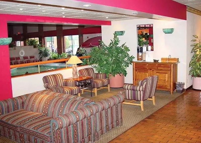Hotel Riverton-convention Center By Ihg 3*