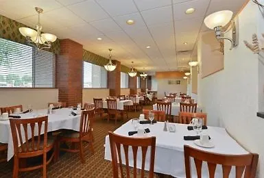 Hotel Riverton-convention Center By Ihg 3*